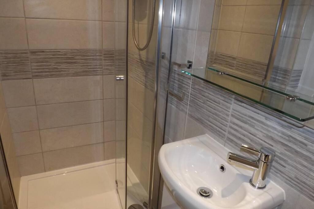 Iscraig Bach-Cosy 2 Bed Apartment-Close To Beach Trearddur Exteriér fotografie